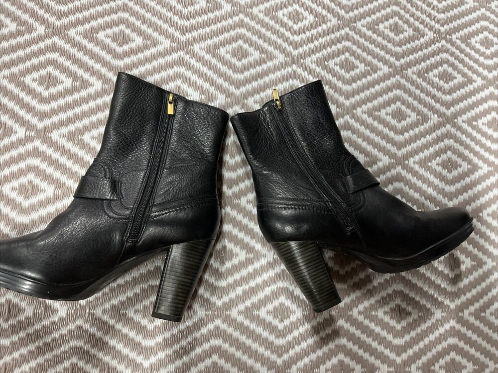 Clarks Indigo Women's Black Ankle Leather Boots 64503 Zip Up Sz 9M EUC - Picture 3 of 12